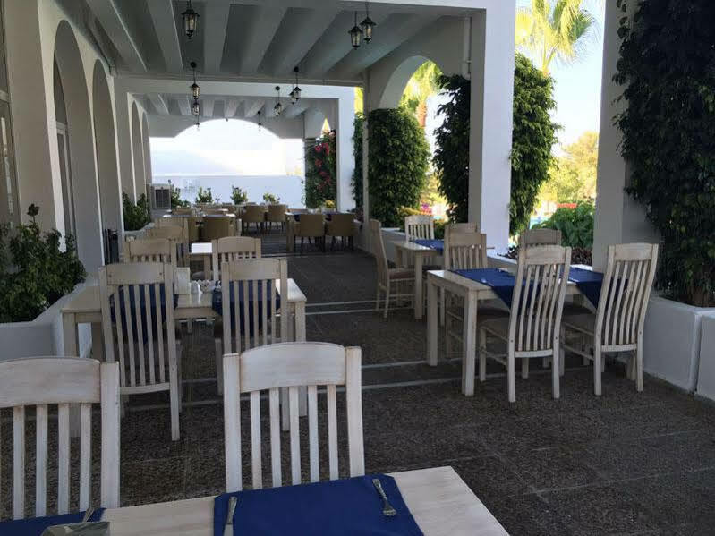 Büyük Anadolu Girne Hotel Exterior foto